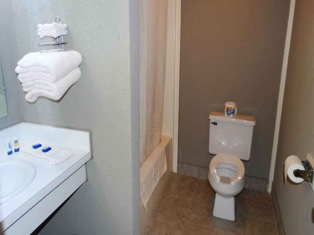 Attican Motel - Attica - Batavia - Warsaw - Darien Lake